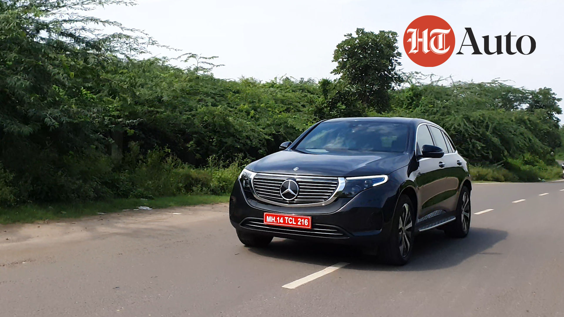 EQC prowls with a silent, menacing intent and while it can munch miles with ease, the EV can sprint for the kill if and when required. (HT Auto/Sabyasachi Dasgupta)
