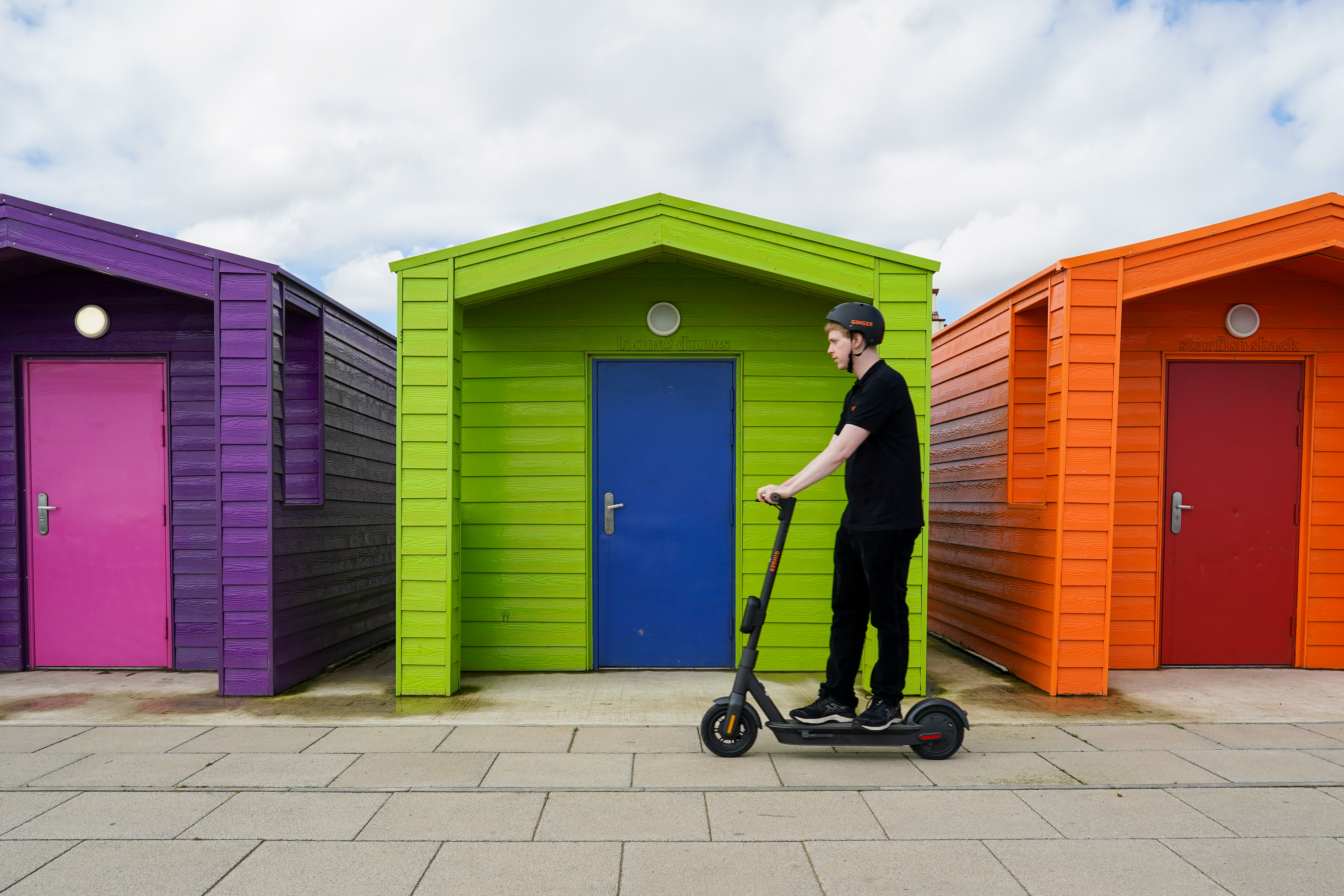 E-scooters and e-scooter rental plans are gaining popularity in many UK cities. E-scooters and e-scooter rental plans are gaining popularity in many UK cities.