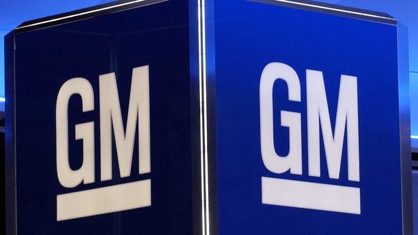 General Motors' efforts to take a rival to task for allegedly inflating its labor costs suffered a major blow with the dismissal of its racketeering lawsuit against Fiat Chrysler. (AFP)
