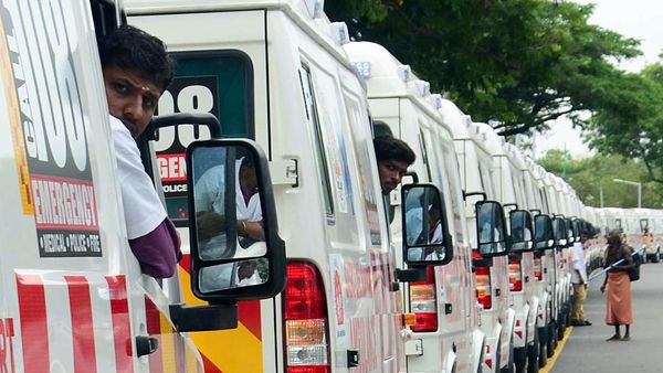 Ministry of Road Transport and Highways has issued an order to waive off permit requirements for vehicles carrying oxygen tanks or cylinders till March 31. (File photo)
