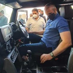 National Conference leader Omar Abdullah checking out the new Mahindra Thar SUV. (Photo courtesy: Twitter/@ShuhulAutomobi1)