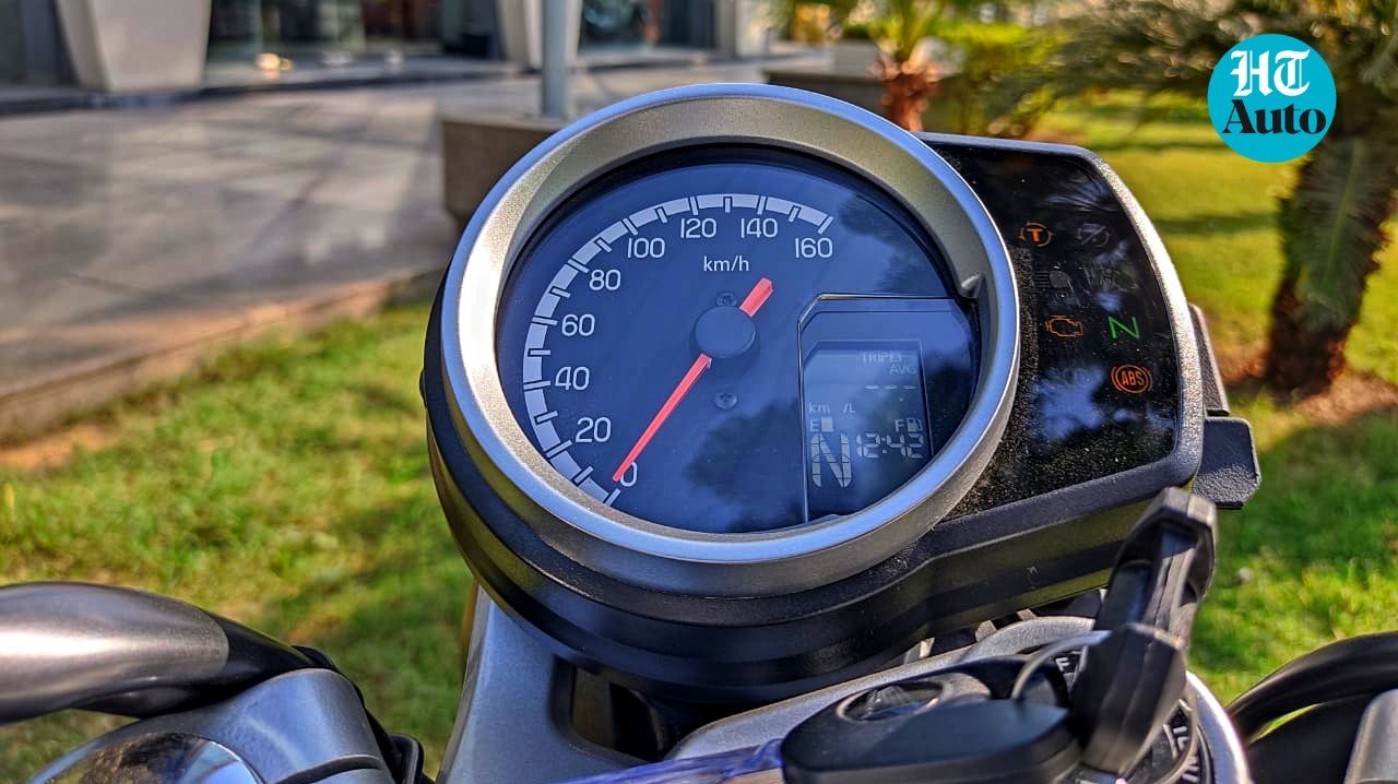 H'Ness gets a single pod analog digital instrument panel which has speedometer and show all rest of the information in a digital format. Image Credits: Prashant Singh H'Ness gets a single pod analog digital instrument panel which has speedometer and show all rest of the information in a digital format. Image Credits: Prashant Singh