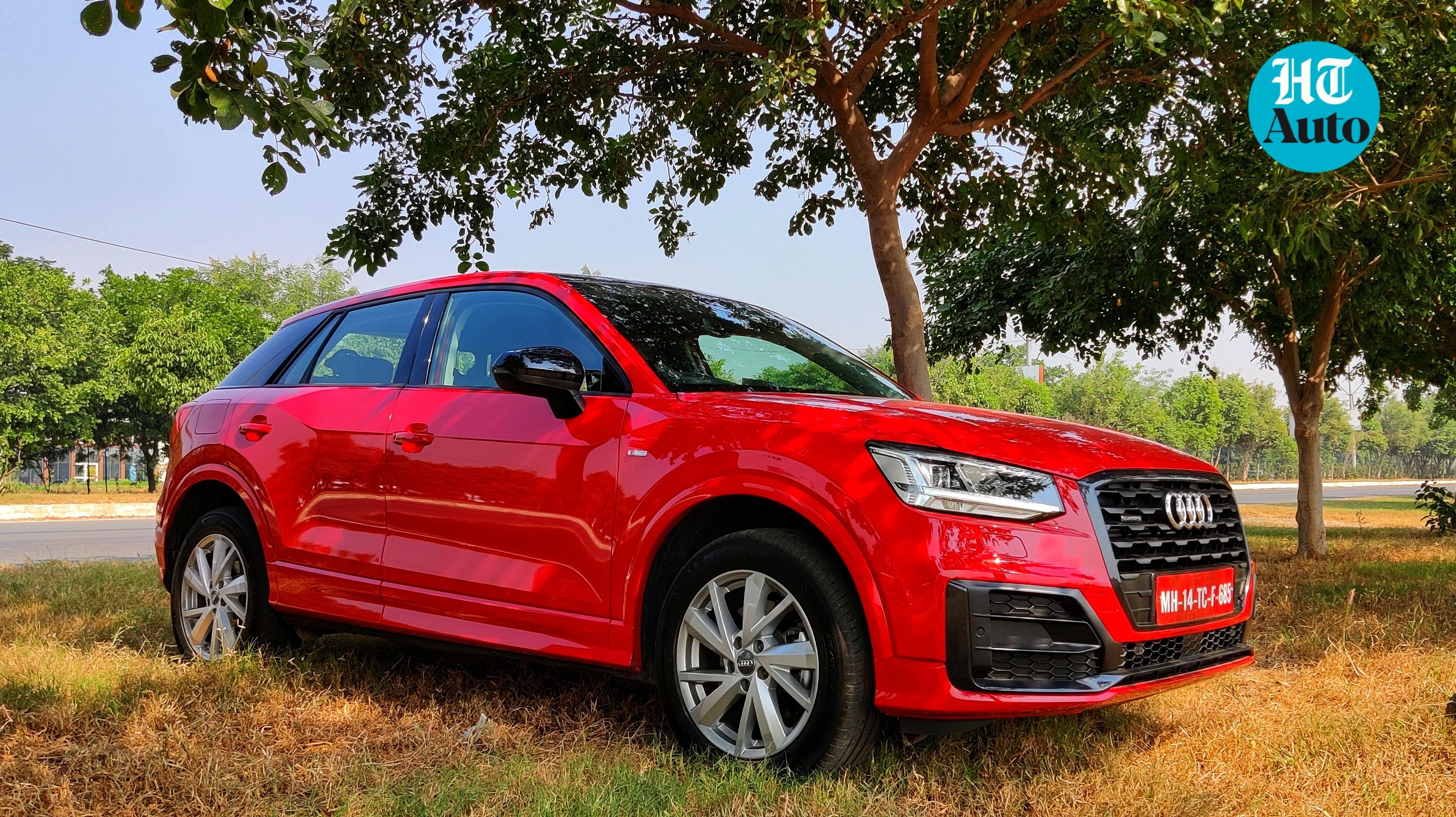 The Q2 has a strong SUV-like visual profile from the front but is more of a crossover as one moves towards the side. (HT Auto/Sabyasachi Dasgupta) The Q2 has a strong SUV-like visual profile from the front but is more of a crossover as one moves towards the side. (HT Auto/Sabyasachi Dasgupta)