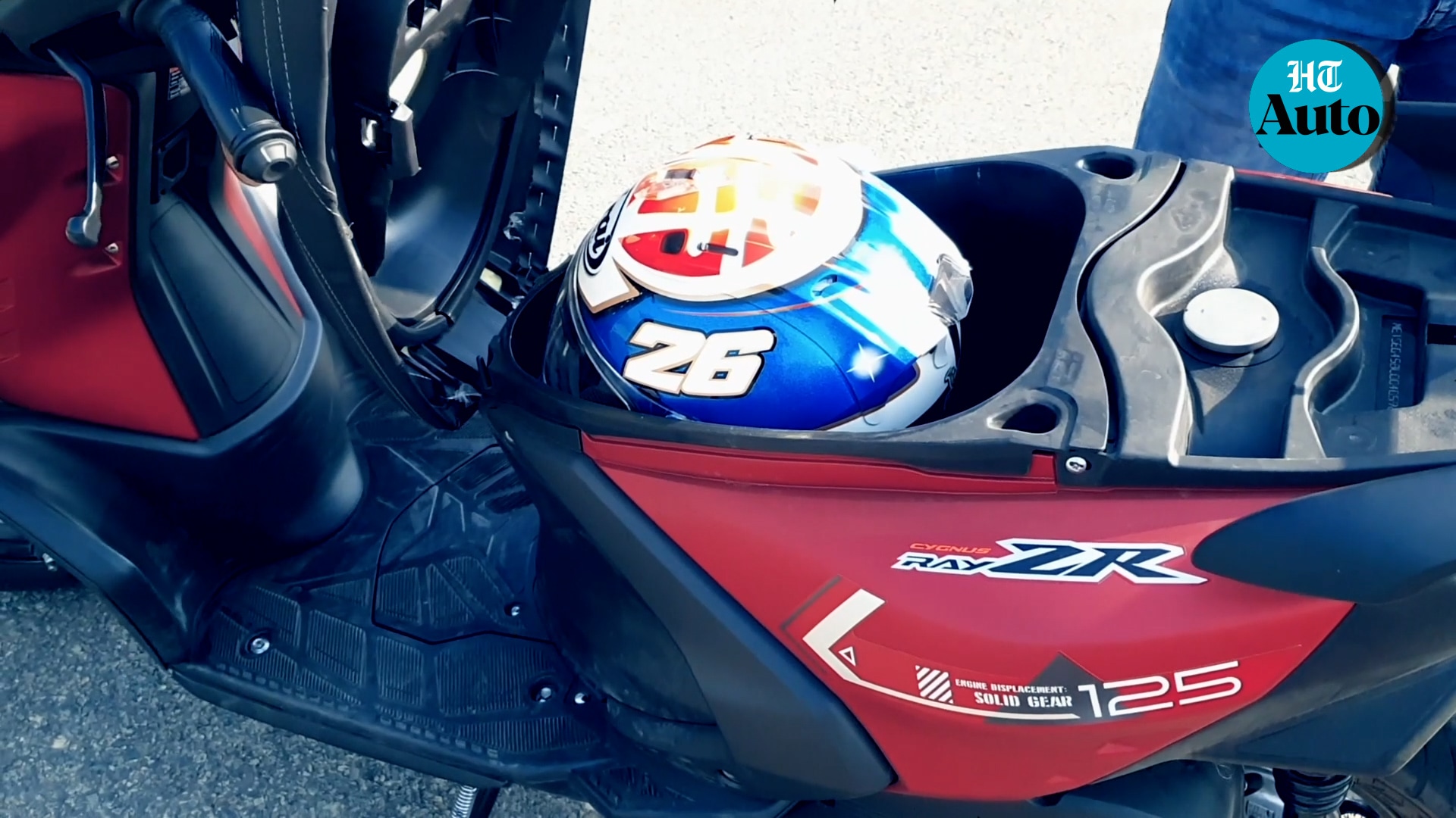 While fitting a mid-sized helmet won’t be a problem for its 21-litre boot space, a full-sized lid will be difficult for it to accommodate.