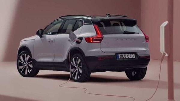 Volvo XC40 gets a 78 kWh battery pack and is expected to have a range of 400 kilometres.