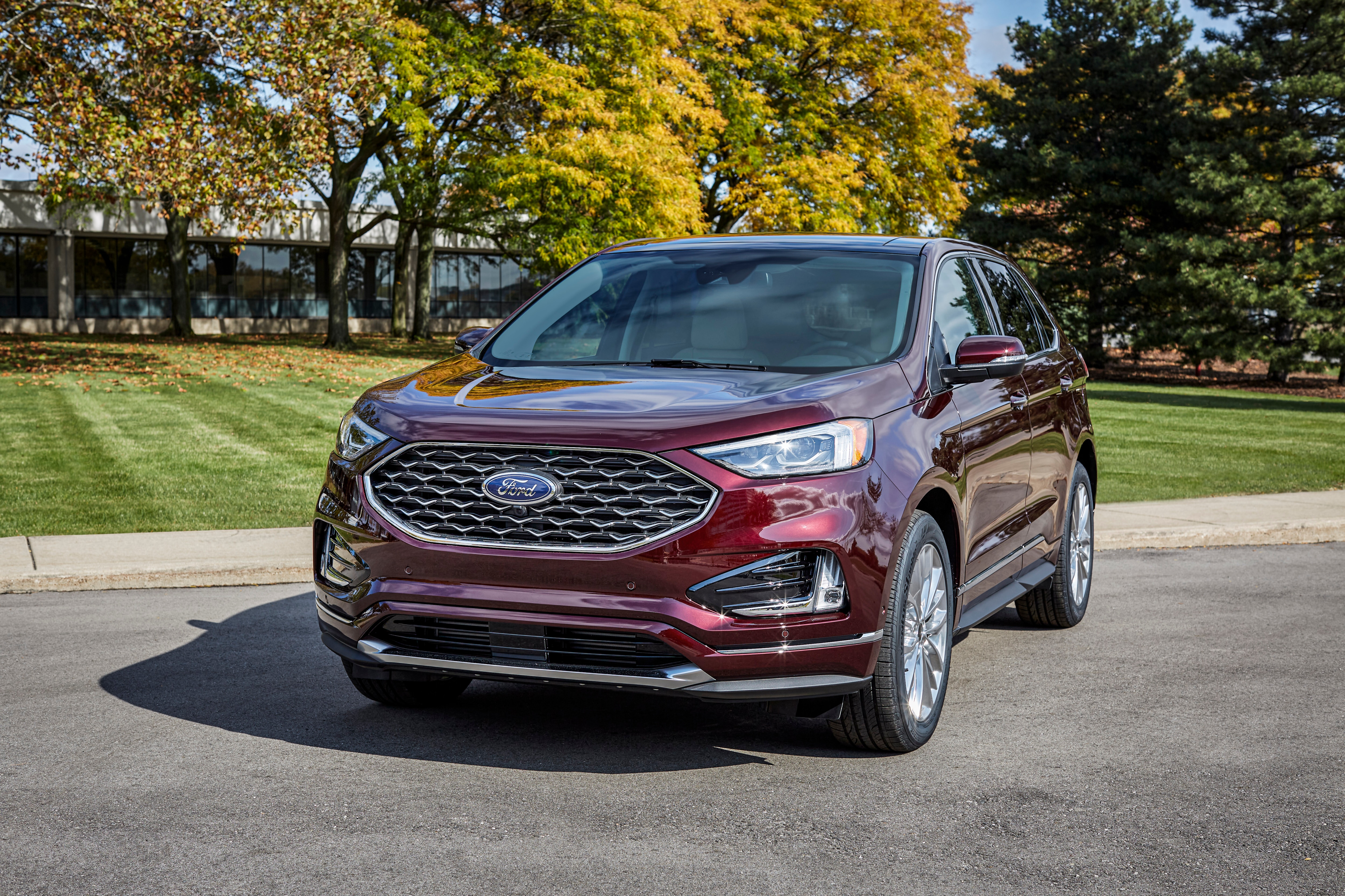 Front facade of the Ford 2021 Edge