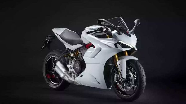 2021 ducati supersport