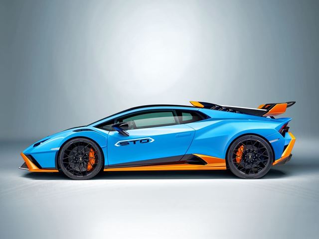 A sleak, aerodynamic, race car like sporty design characterizes the beast and it stands on 20-inch magnesium wheels wrapped in Bridgestone Potenza tires. A sleak, aerodynamic, race car like sporty design characterizes the beast and it stands on 20-inch magnesium wheels wrapped in Bridgestone Potenza tires.