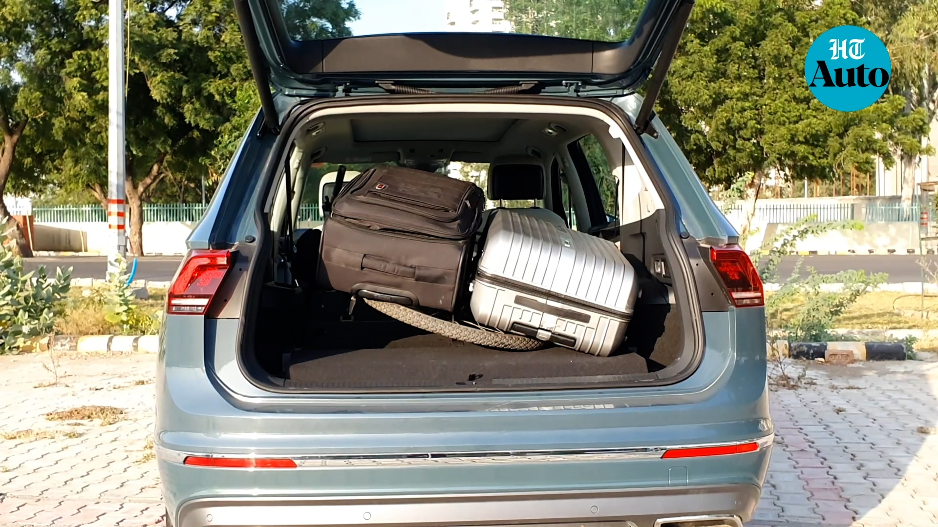 Tiguan AllSpace can gobble up most of everything if the middle and last-row seats are folded down. (HT Auto/Sabyasachi Dasgupta)