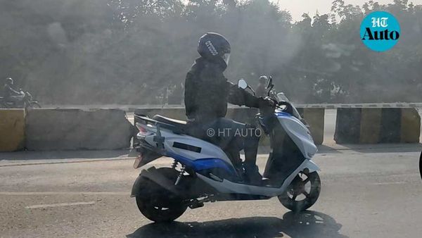 Suzuki Burgman Street Electric scooter might be introduced in India by mid-2021. 