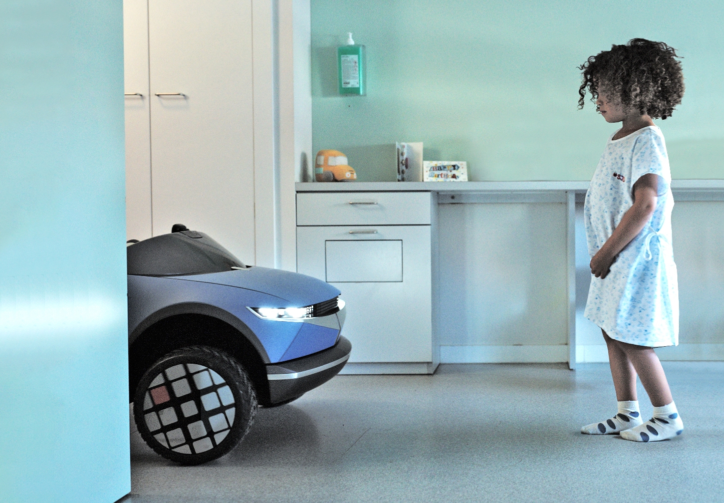 Hyundai is leading the development of EVAC technology, as part of an academic research collaboration with the Massachusetts Institute of Technology (MIT) Media Lab.