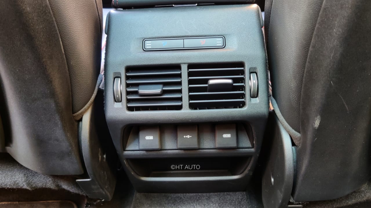 The middle-row passengers get the rear AC controls and a long list of 12v and USB charge points. (HT Auto/Sabyasachi Dasgupta)