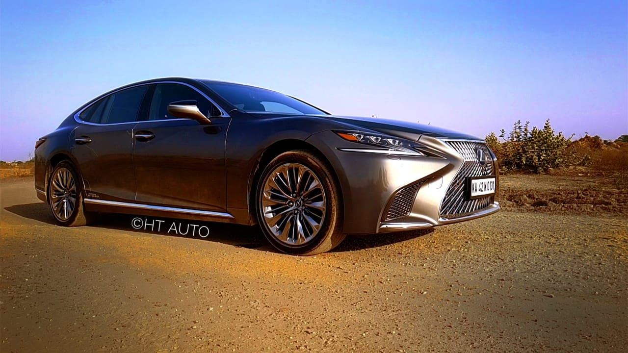 The LS 500H may have a low-slung profile but adaptable air suspension gives it a slight lift for better negotiating Indian roads. (HT Auto/Sabyasachi Dasgupta) The LS 500H may have a low-slung profile but adaptable air suspension gives it a slight lift for better negotiating Indian roads. (HT Auto/Sabyasachi Dasgupta)