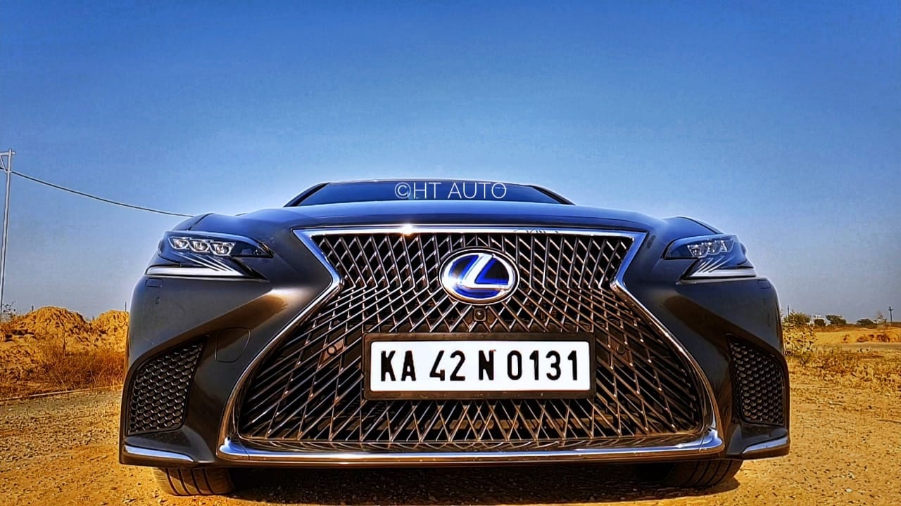 Lexus LS 500h is best defined on the outside by its mammoth front grille. (HT Auto/Sabyasachi Dasgupta) Lexus LS 500h is best defined on the outside by its mammoth front grille. (HT Auto/Sabyasachi Dasgupta)