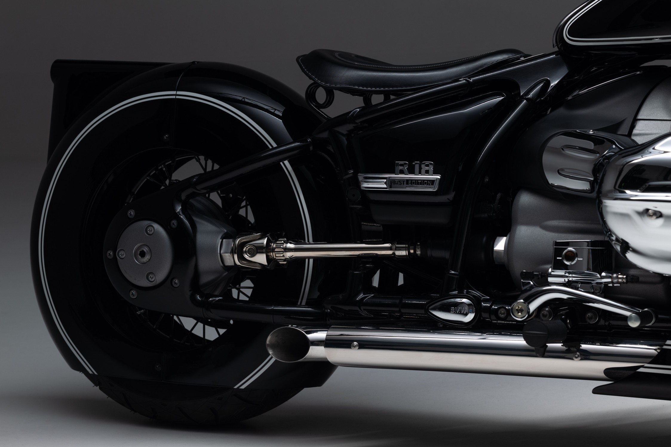 Heels, suspension, and fuel tank have been carried over from the stock motorcycle, and the overall design is based on classic art deco style. Heels, suspension, and fuel tank have been carried over from the stock motorcycle, and the overall design is based on classic art deco style.