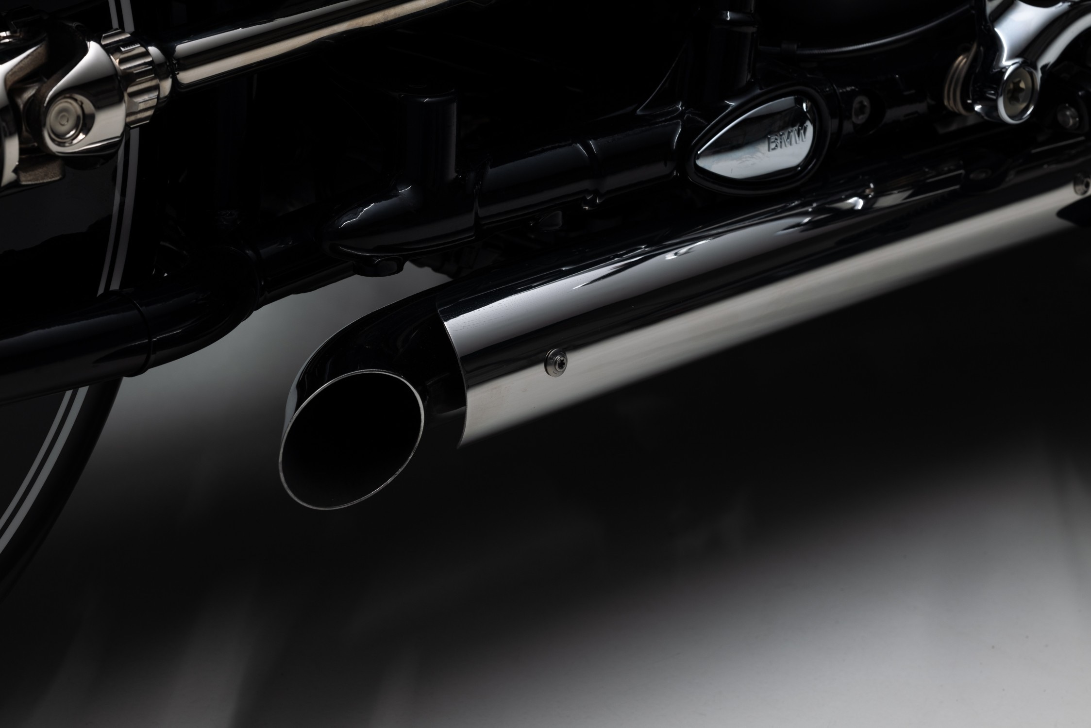 The exhaust has been modified in Kingston Roadster style, while the seating is also custom made using a range of universal accessories. The exhaust has been modified in Kingston Roadster style, while the seating is also custom made using a range of universal accessories.