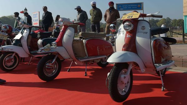 Lambretta V125 Expected Price (1 Lakhs), Launch Date, Booking Details