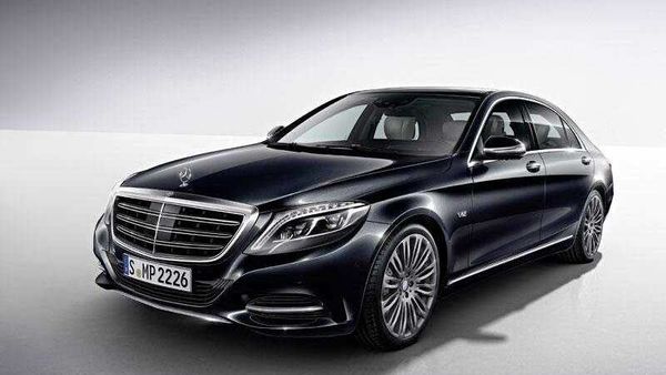 Mercedes Benz Recalls 1 400 21 S Class Sedans Over Steering Concerns