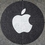 Apple logo (Bloomberg)