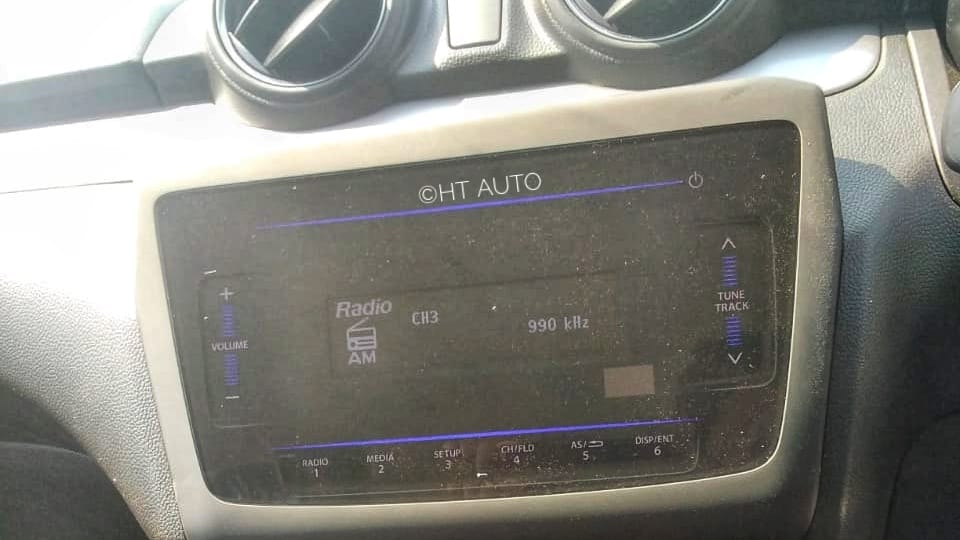 There is no touchscreen infotainment system to speak of on base Swift LXi. (Image: HTAuto/Prashant Singh)