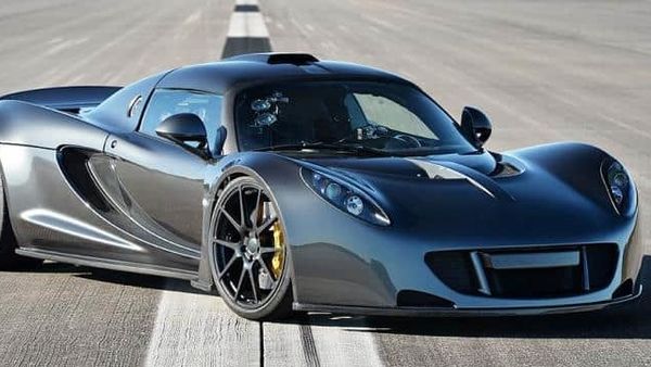 US firm Hennessey's Venom GT sets new record for the fastest car in world US firm Hennessey's Venom GT sets new record for the fastest car in world