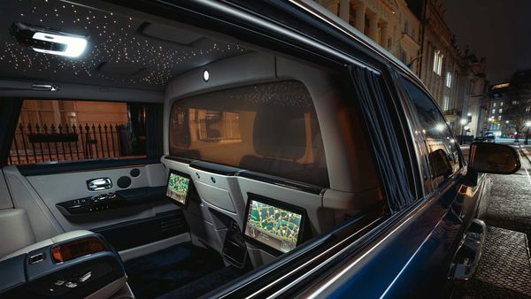 Rolls-Royce Phantom Privacy Suite Rolls-Royce Phantom Privacy Suite