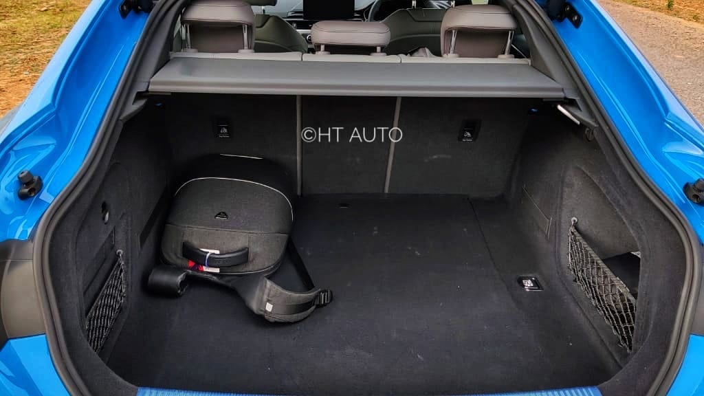 The new S5 Sportback gets a very flat and deep boot for maximum convenience. The capacity of the boot is claimed at 465 litres. (Image: HT Auto/Shubhodeep Chakravarty)