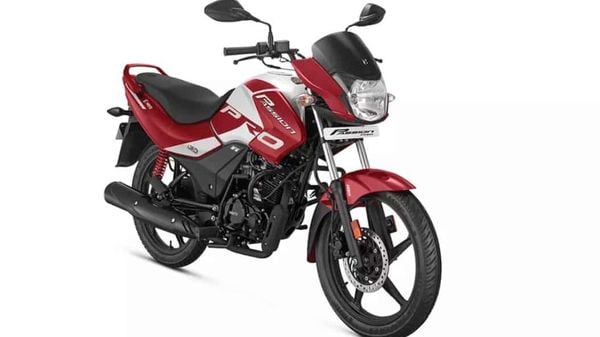 The new special edition of Hero Splendor Plus and Passion Pro bikes feature the same dual-tone red and white paint theme.