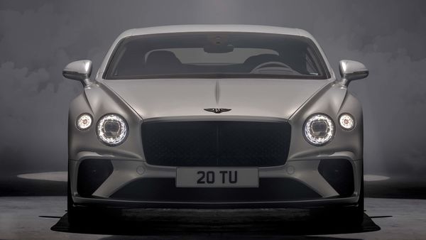 The Continental GT Speed features a Dark Tint finish on the grille, front bumper intakes and side sills. 22-inch wheels are standard and 'Speed' badging adorns the exterior body much like a precious jewel. The Continental GT Speed features a Dark Tint finish on the grille, front bumper intakes and side sills. 22-inch wheels are standard and 'Speed' badging adorns the exterior body much like a precious jewel.