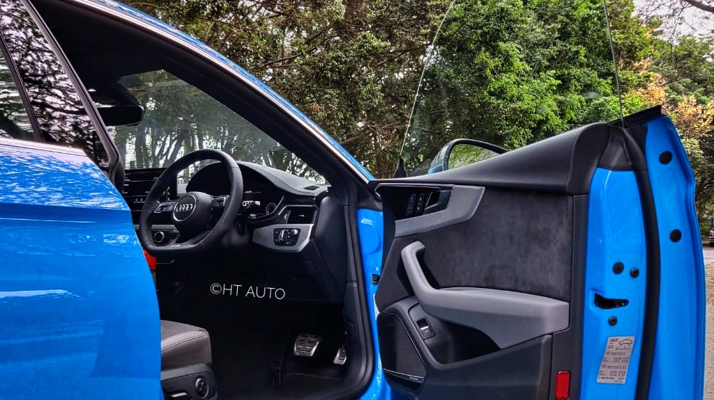 Frameless windows on the Audi S5 Sportback is an appealing touch.