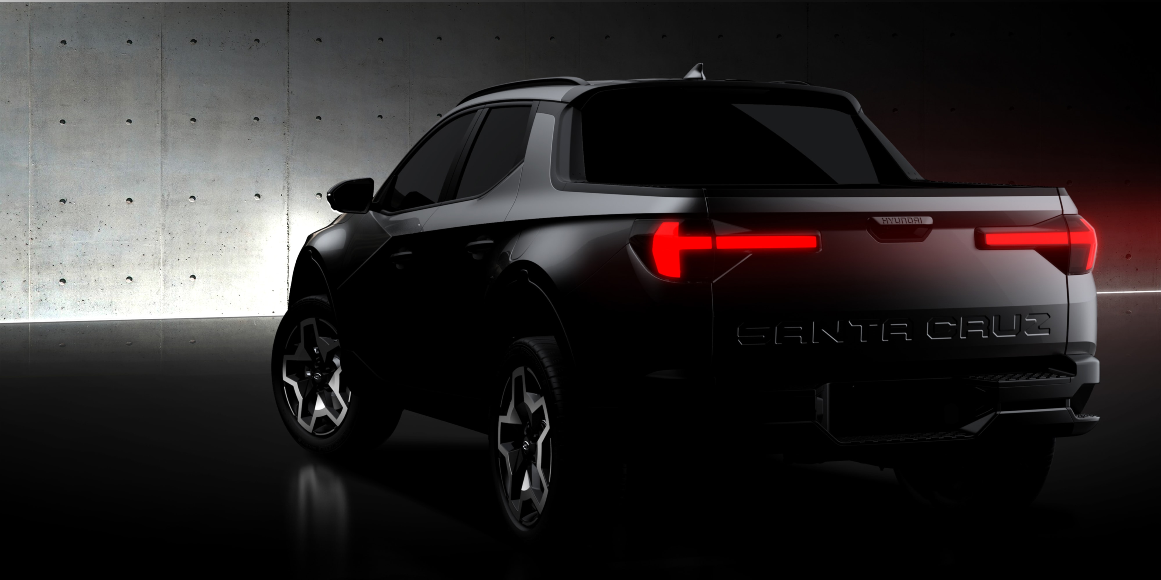 In many key ways, the Santa Cruz bears slight resemblance to the latest Tucson SUV. In many key ways, the Santa Cruz bears slight resemblance to the latest Tucson SUV.