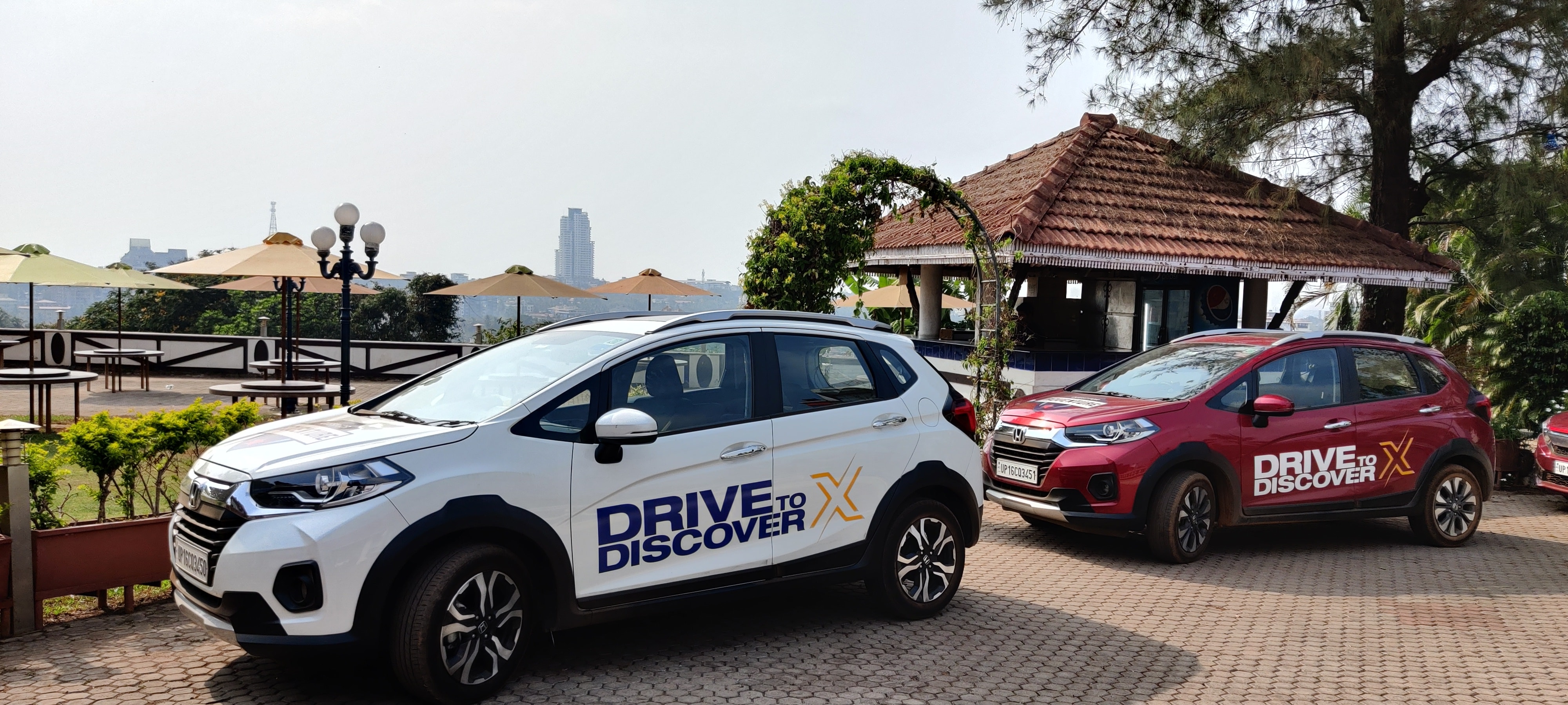 The day's stop for lunch had a sprawling view of the Mangalore city but the food and then the cars were on top of the priority list. The day's stop for lunch had a sprawling view of the Mangalore city but the food and then the cars were on top of the priority list.