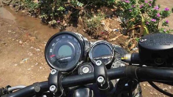 Royal Enfield Hunter 350 S Meter Console Spied Gets Tripper Navigation Dial
