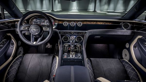 On the inside, the Continental GT Speed Convertible will have eight colours for the hood upholstery.