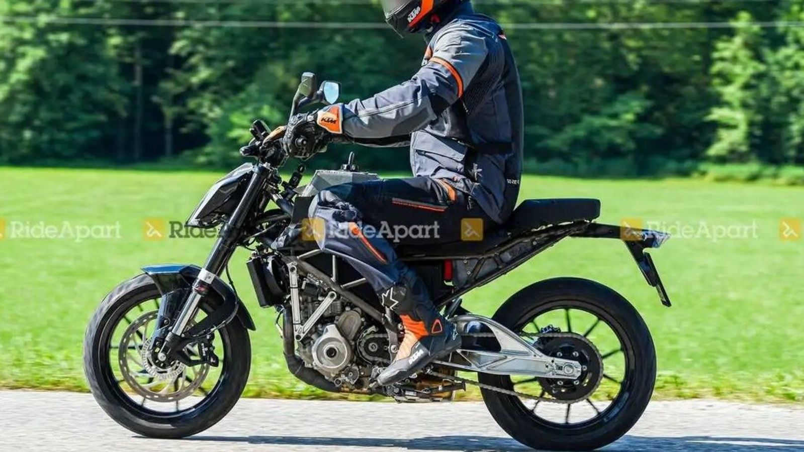 All-new KTM 125 Duke spotted with colossal updates | HT Auto