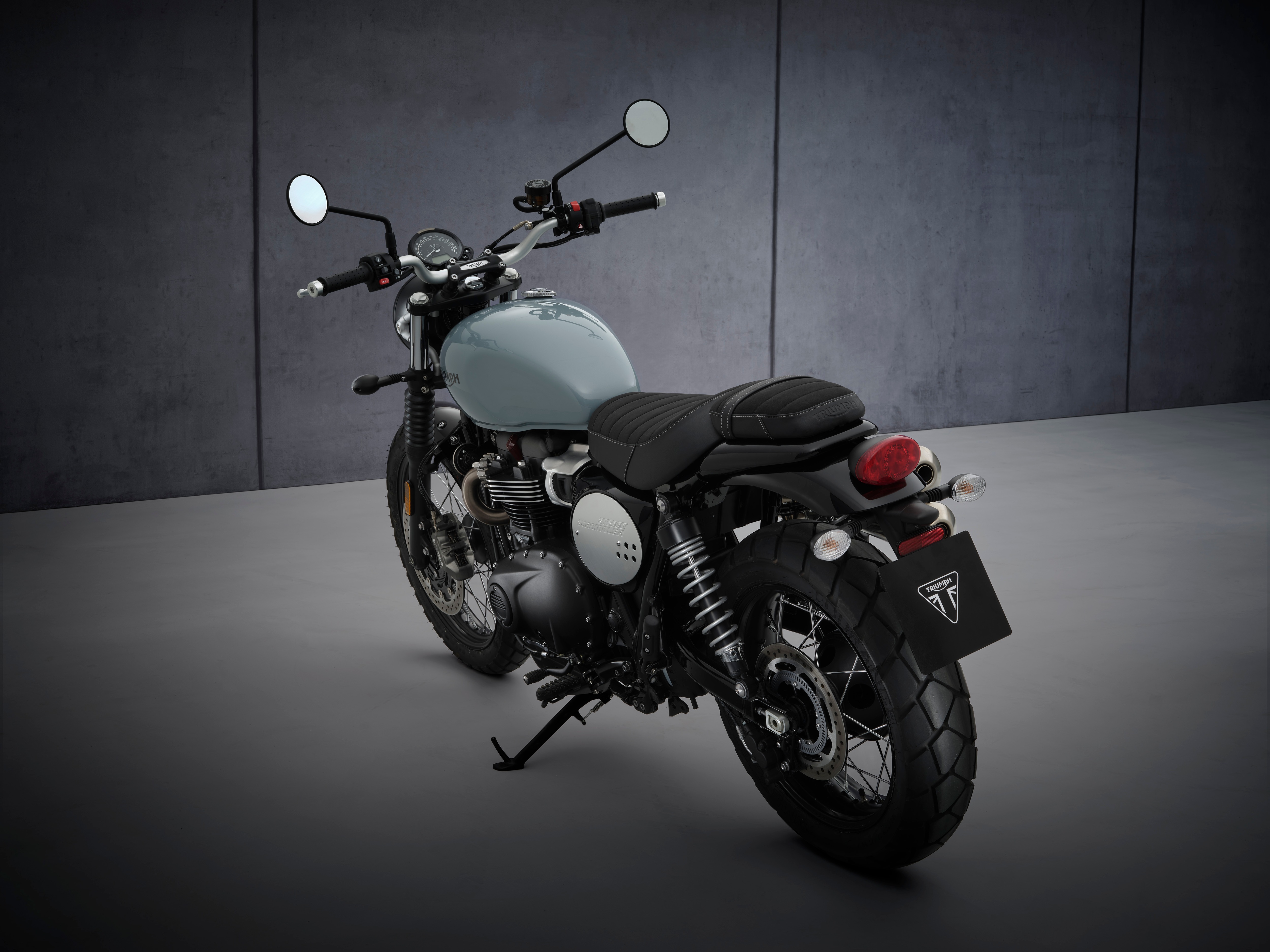 Triumph 900 online scrambler 2021