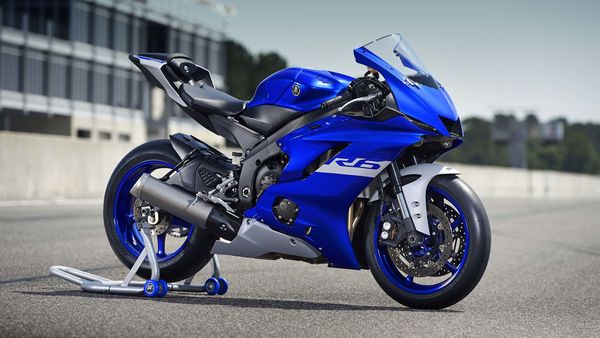 Yamaha deals new superbike