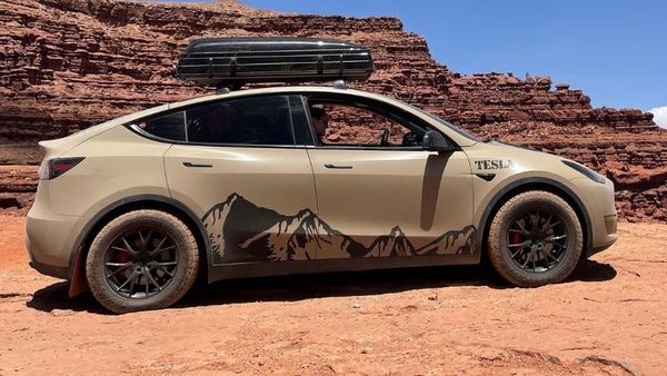 Tesla Model Y On Mars Ev On Off Road Trail Paints The Near Perfect