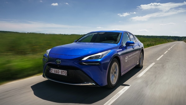 Toyota Mirai Breaks World Distance Record Set By Hyundai Nexo Hydrogen Car