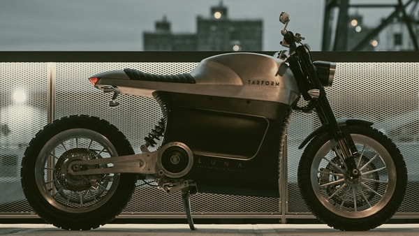 In order to make its presence felt, Tarform has integrated a sound generator to the motorcycle. (Image: Tarform)