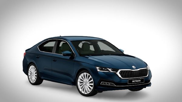 2021 Skoda Octavia sedan launched in India at a starting price of  <span class='webrupee'>₹</span>25.99 lakh.