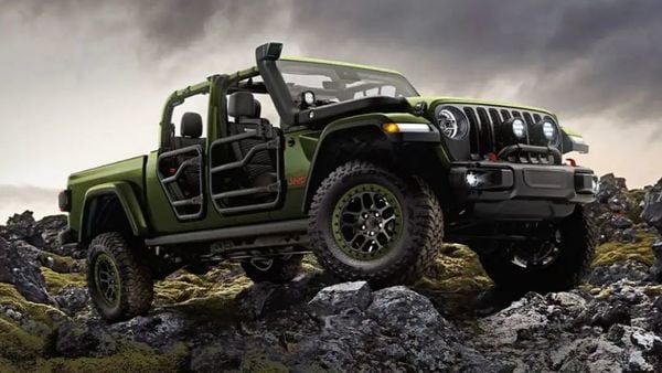 The latest Jeep SUVs could get Gorilla Glass windshield: Report | HT Auto