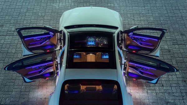 The 2021 Mercedes S-Class features a panoramic sliding sunroof which comes with a control-via-touch slider. It brightens the interior ambience and also makes the sedan visually appealing from the outside. The 2021 Mercedes S-Class features a panoramic sliding sunroof which comes with a control-via-touch slider. It brightens the interior ambience and also makes the sedan visually appealing from the outside.
