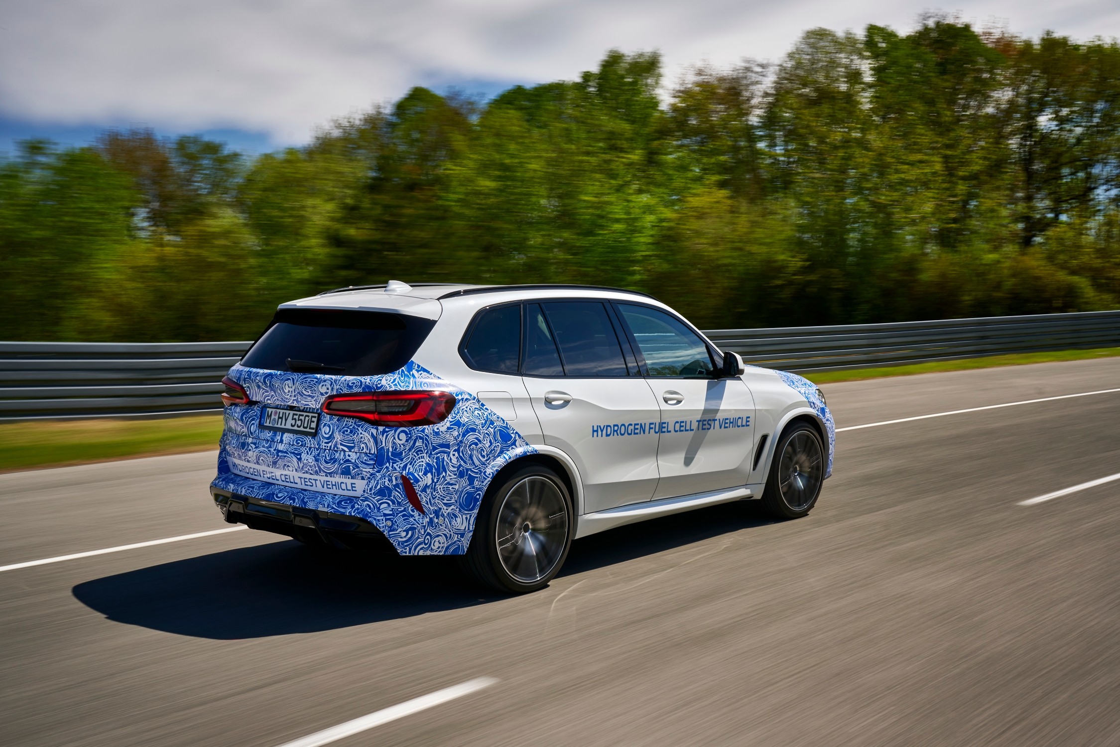 BMW X5 powered by hydrogen fuel-cell BMW X5 powered by hydrogen fuel-cell