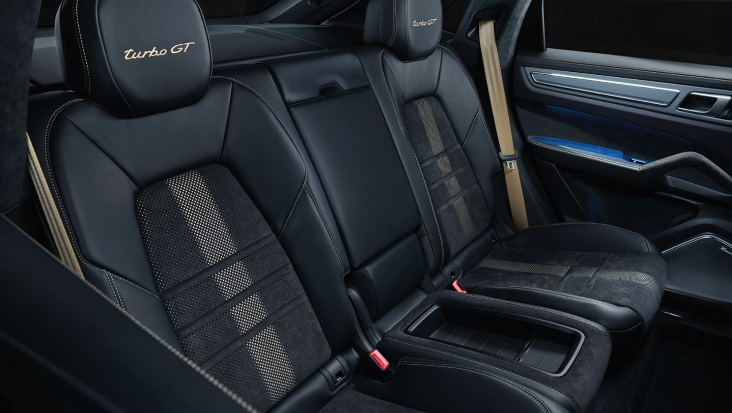 The Cayenne Turbo GT gets more extensive use of Alcantara, as well as the perforated Alcantara upholstery of the central section of the front and rear seats. The front sports seats have eight-way electrical adjustment and the designation 'Turbo GT' on the headrests.