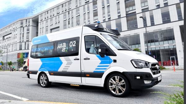 Hyundai's autonomous, demand-responsive RoboShuttle service