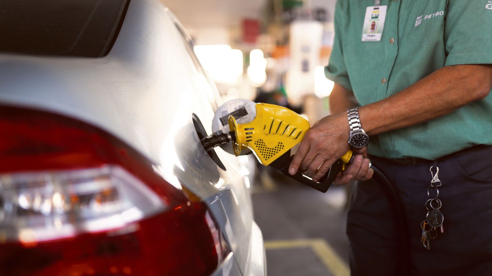 Coche huele a gasolina