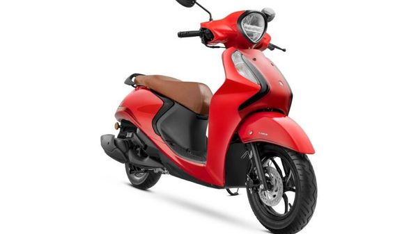 The Yamaha Fascino 125 FI is one of the best selling 125 cc scooters out there