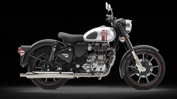 Royal Enfield Classic 350 in Metallo Silver colour option.