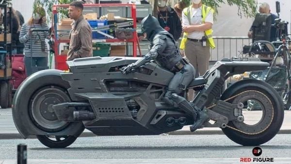 Batman to ride this new Batcycle in 'Flash' movie | HT Auto